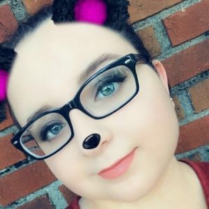 Meet your Posher, Leah